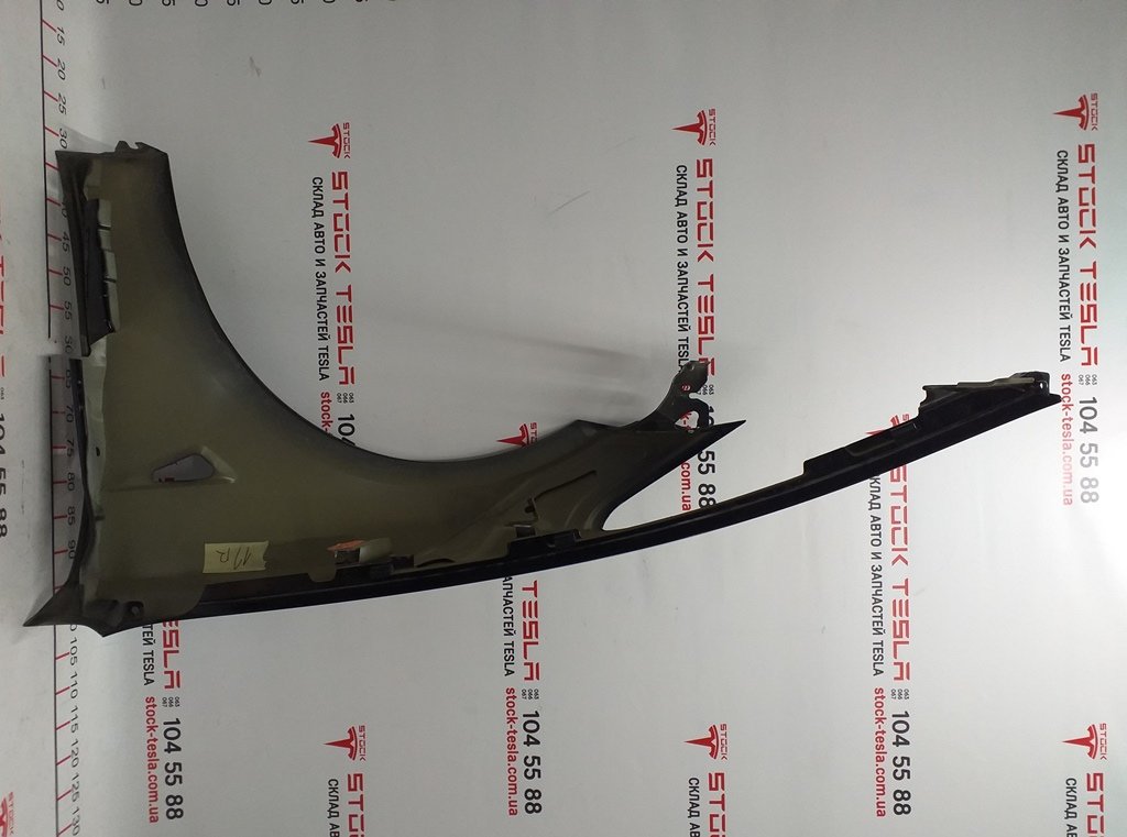 2 FENDER ASSY, RH, with damage Tesla model 3 1081400-01-D